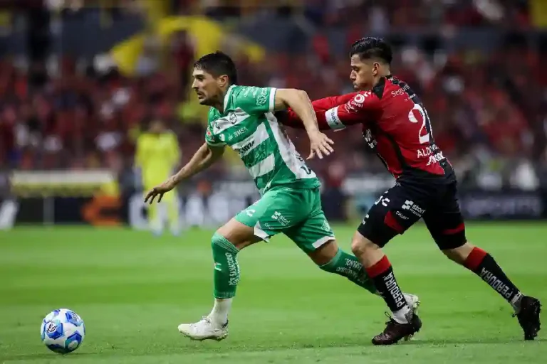 Drama Jelang Akhir Babak Dua, Jesús Ocejo Samakan Skor Untuk Santos Laguna vs Atlas di Menit ke‑91 Santos Laguna tahan imbang Atlas dalam laga Liga MX penuh ketegangan.