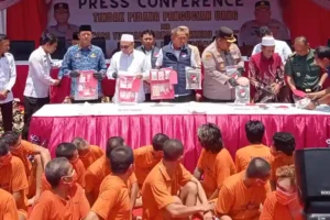 Polres Pasuruan ungkap jaringan narkoba Kampung Wonosunyo dan TPPU Rp3 miliar.