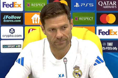 Chelsea Siapkan Mike Penders Masuk Tim Utama Musim Depan, Era Baru Xabi Alonso Dimulai Xabi Alonso