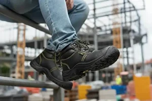 GOSAVE resmi meluncurkan sepatu safety terbaru dengan teknologi modern, mengutamakan kenyamanan dan perlindungan maksimal bagi pekerja lapangan.