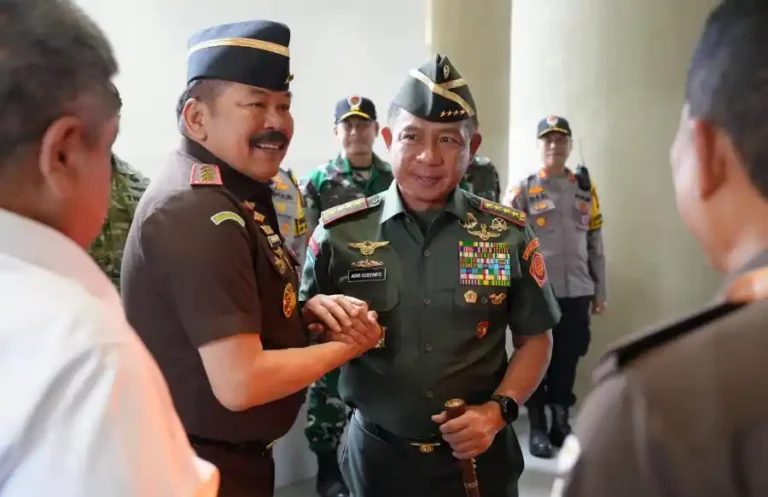 Penyerahan uang pengganti kerugian negara sebesar Rp 13.255.244.538.149,00 dari Kejaksaan Agung kepada Kementerian Keuangan Republik Indonesia.