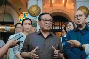 Pemprov DKI Bentuk Task Force Reaktivasi TOD Kota Tua, Target Rampung Jelang 500 Tahun Jakarta Gubernur DKI Pramono Anung bersama Menteri Rosan Perkasa Roeslani saat melakukan kunjungan kerja ke kawasan Kota Tua, Jakarta Barat