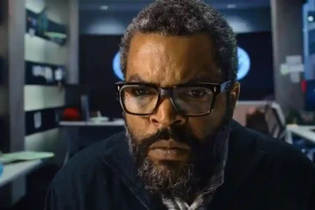 War of the Worlds (2025) Gagal Total, Film Ice Cube Dicap Salah Satu yang Terburuk Tahun Ini War of the Worlds (2025)