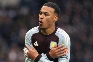 Morgan Rogers usai mencetak gol pertama untuk Aston Villa (sumber foto: facebook @avfcofficial)