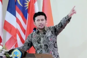 Emil Dardak Ungkap Keunggulan Ekonomi Jawa Timur di Forum Internasional ICEBEMA 2025 Wagub Jatim Emil Elestianto Dardak