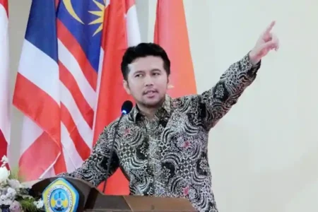 Emil Dardak Ungkap Keunggulan Ekonomi Jawa Timur di Forum Internasional ICEBEMA 2025 Wagub Jatim Emil Elestianto Dardak