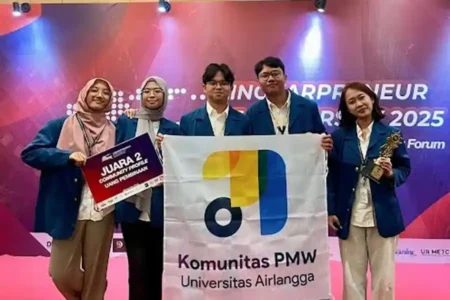 Komunitas PMW UNAIR Raih Juara Dua di Ajang Wirausaha Mahasiswa se-Jawa Timur Komunitas PMW UNAIR meraih juara dua dalam ajang Wirausaha Mahasiswa se-Jatim 2025 berkat inovasi program dan kekompakan tim.