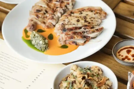 BaoBar di Pererenan, Bali, tawarkan inovasi kuliner Asia modern dengan kolaborasi minuman lokal Kulturale untuk pengalaman bersantap yang unik.
