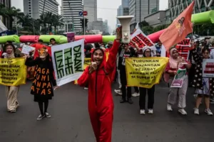 Gen Z trun ke jalan, menyuarakan keresahan dan tuntutan atas tanggung jawab pemerintah terhadap krisis iklim (foto: Dok Climate Rangers)