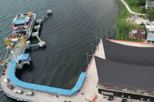 ASDP Perkuat Akses Wisata ke Pulau Samosir Lewat Lintasan Ajibata–Ambarita ASDP hadir memperkuat konektivitas dan pariwisata Danau Toba melalui lintasan Ajibata–Ambarita, gerbang utama menuju Pulau Samosir.