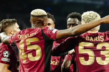 Victor Osimhen Hattrick, Galatasaray Permalukan Ajax 3-0 di Liga Champions Galatasaray tampil gemilang. Ajax Amsterdam terkapar dihajar 3 gol. (sumber foto: facebook @Galatasaray)