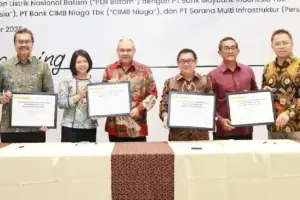 CIMB Niaga Dukung Energi Bersih di Batam Lewat Pembiayaan Syariah Berkelanjutan Rp3,3 Triliun CIMB Niaga salurkan pembiayaan syariah Rp3,3 triliun untuk proyek PLTGU Batam 120 MW bersama PLN Batam melalui akad IMBT berbasis keberlanjutan.