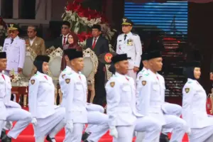 Wali Kota Surabaya Eri Cahyadi ajak pemuda warisi semangat Sawunggaling dan Bung Tomo di peringatan Hari Pahlawan 2025.