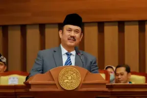Dies Natalis ke-71 Unair, Menteri PPN: Bicara Masa Depan Pendidikan Tinggi Berarti Bicara Masa Depan Bangsa Prof Dr Ir Rachmat Pambudy MS