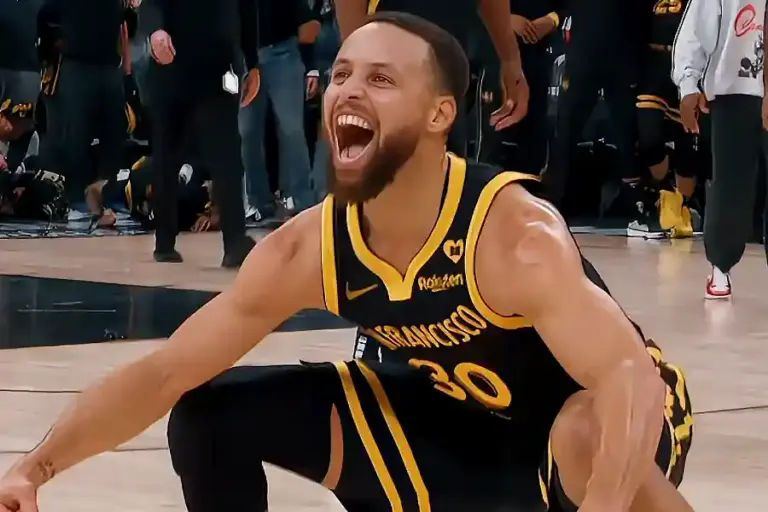 Stephen Curry Catat Sejarah: Dapat Flagrant Foul Pertama Setelah 1.193 Laga di NBA Stephen Curry
