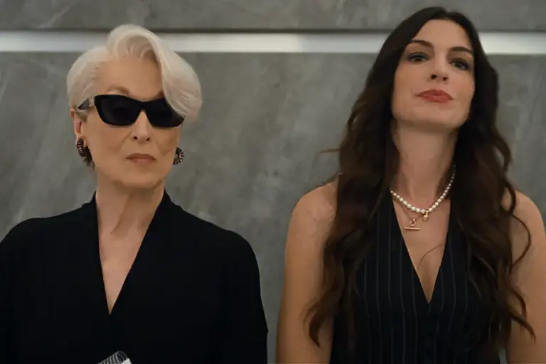 Tangkapan layar teaser resmi The Devil Wears Prada 2 di kanal YouTube 20th Century Studios. Meryl Streep dan Anne Hathaway kembali bertemu