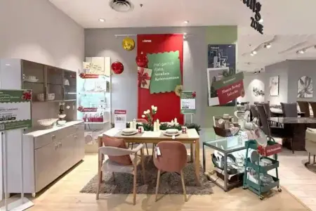 Rayakan momen kebersamaan akhir tahun dengan inspirasi furnitur & dekorasi INFORMA.