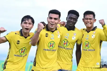 Barito Putera Rebut Puncak Klasemen Usai Libas Persipal BU 3-0 di Palu PS Barito Putera raih kemenangan 3-0 atas Persipal BU (foto: facebook @PS Barito Putera)