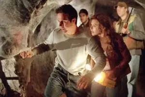 Sinopsis Eight Legged Freaks (2002): Sajian Horor-Komedi tentang Laba-Laba Mutan yang Tetap Digemari Eight Legged Freaks (2002) (foto: Dok Google Play)
