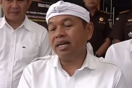 Gubernur Dedi Mulyadi Siap Tanggung Jawab Penuh atas Robohnya SMKN 1 Gunung Putri Gubernur Jawa Barat Dedi Mulyadi