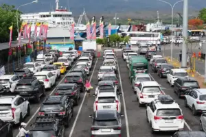 Arus penyeberangan Jawa–Bali mulai meningkat jelang Tahun Baru 2026. ASDP mencatat kenaikan arus balik dan menerapkan pola operasional adaptif.
