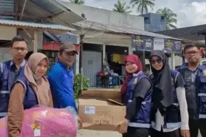 D-DART Undip Terjunkan Tim ke Agam, Fokus pada Layanan Kesehatan, Psikososial, dan Bantuan Logistik D-DART Undip terjun ke Agam, Sumbar, memberikan layanan kesehatan, dukungan psikososial, dan bantuan logistik bagi warga terdampak banjir (foto: Dok Humas Undip)