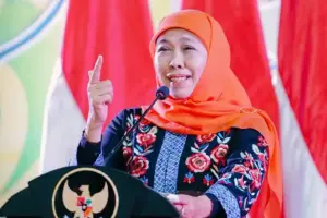 Kemiskinan Ekstrem Jawa Timur Turun Jadi 0,29 Persen, Khofifah Sebut Bukti Program Tepat Sasaran Gubernur Jawa Timur Khofifah Indar Parawansa