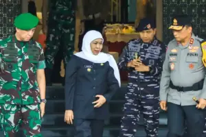 Pemprov Jatim memastikan pengamanan Natal 2025 dan Tahun Baru 2026 berjalan aman dan kondusif dengan dukungan TNI, Polri, dan lintas sektor.