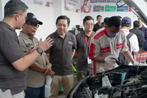 Toyota mengoperasikan Posko Siaga 24 Jam dan 300 bengkel resmi selama libur Nataru 2025 demi memastikan perjalanan pelanggan tetap aman dan nyaman.