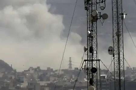 AS dan Israel melancarkan serangan militer ke Iran. Teheran membalas dengan rudal dan drone, memicu eskalasi besar di Timur Tengah.