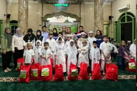Elnusa Petrofin bagikan lebih dari 10.000 paket sembako dan santunan di 98 titik operasi di Indonesia dalam program Berbagi Kebahagiaan Ramadan 1447 H.