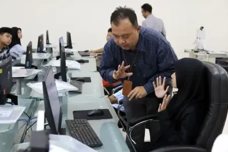 Universitas Diponegoro sediakan fasilitas inklusif bagi peserta disabilitas dalam UTBK-SNBT 2026, jamin akses setara dan ujian tetap berintegritas.