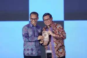 Pemprov DKI Jakarta meraih Anugerah Daerah Terbaik 2026 setelah berhasil menuntaskan 98 persen laporan warga melalui sistem CRM.