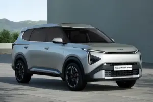 Kia Carens terbaru hadir dengan captain seat, ventilasi AC hingga baris ketiga, dan fitur premium untuk mendukung mobilitas keluarga Indonesia.