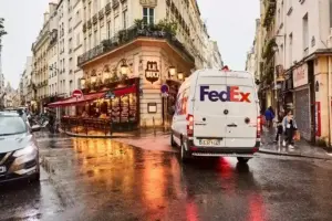 FedEx membantu pelaku usaha Asia Pasifik menghadapi penghapusan aturan de minimis Uni Eropa melalui solusi digital dan dukungan kepatuhan.