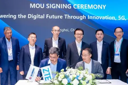 ZTE dan XLSMART memperluas kolaborasi AI, 5G, dan FWA untuk mempercepat transformasi digital, efisiensi jaringan, dan layanan broadband di Indonesia.