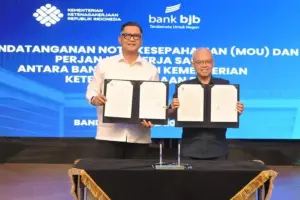 Kemnaker menggandeng bank bjb untuk meningkatkan kapasitas SDM dan optimalisasi layanan perbankan demi pelayanan publik yang transparan.
