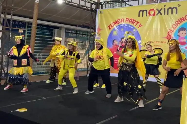 Maxim menggelar Zumba Akbar di Taman Bungkul Surabaya pada 26 Juli 2026 dengan target 3.000 peserta, doorprize menarik, dan berbagai aktivitas seru.